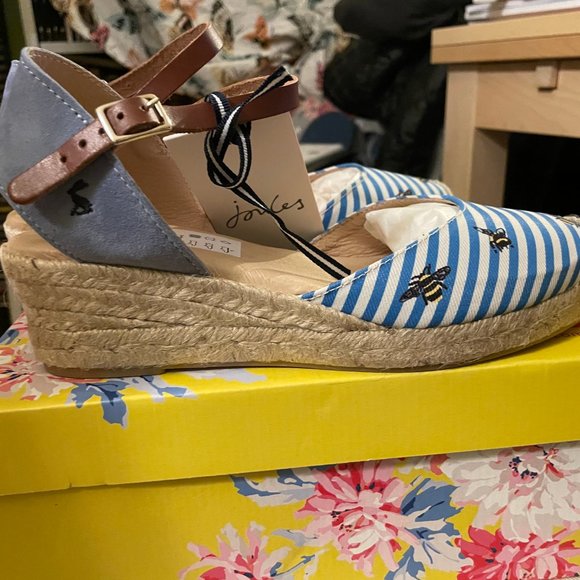 NWT!! Joules Women’s Blue Bee Stripe, Winnie Wedge Espadrille US 8 - Picture 2 of 15